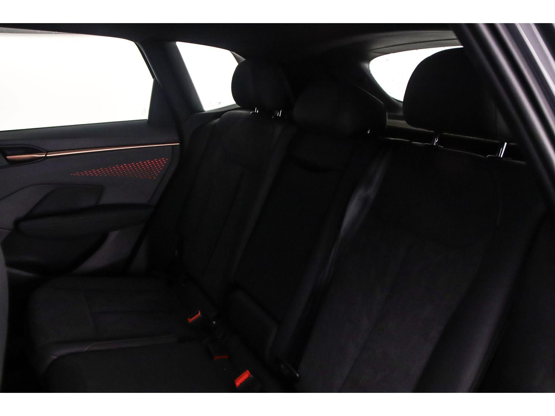 alcantara bekleding