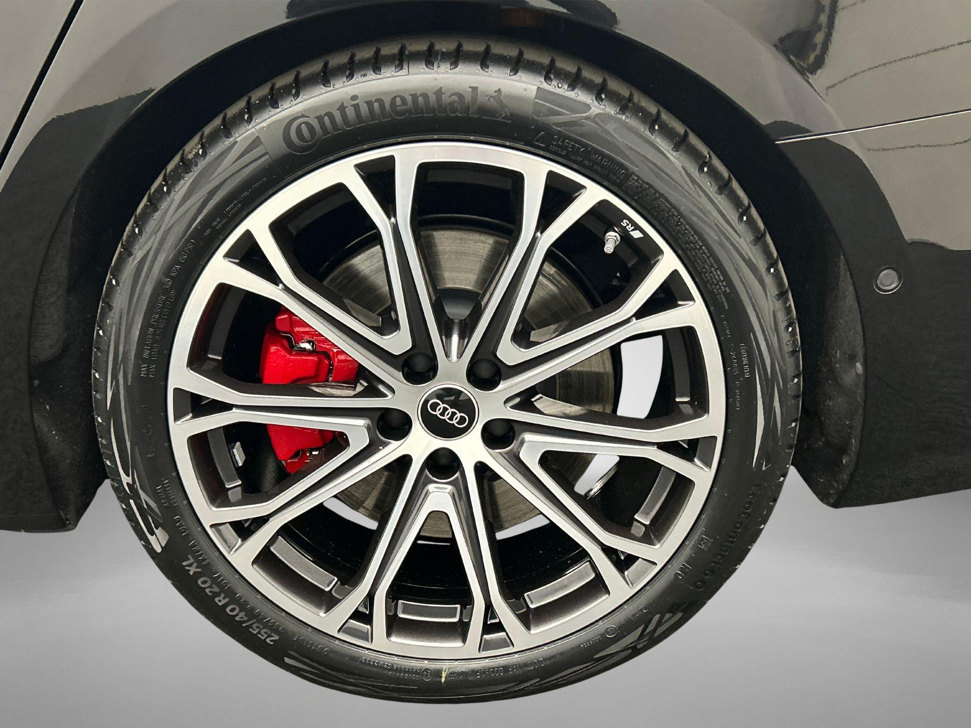 Velgen Audi Sport, 20 inch lichtmetaal, 5-dubbelspaaks in metallic zwart