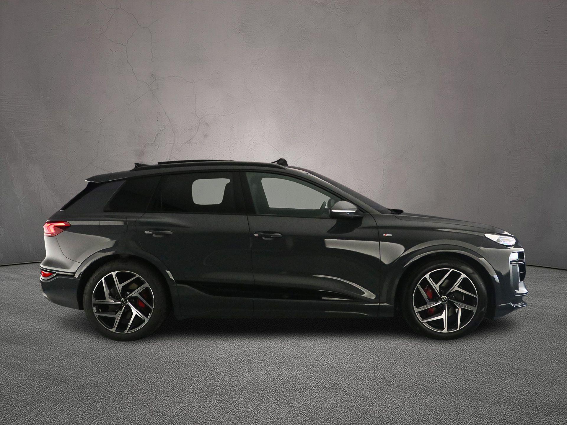 21" Wielen Audi Sport, 5-Y-spaaks dynamiek, zwart metallic, glansgedraaid