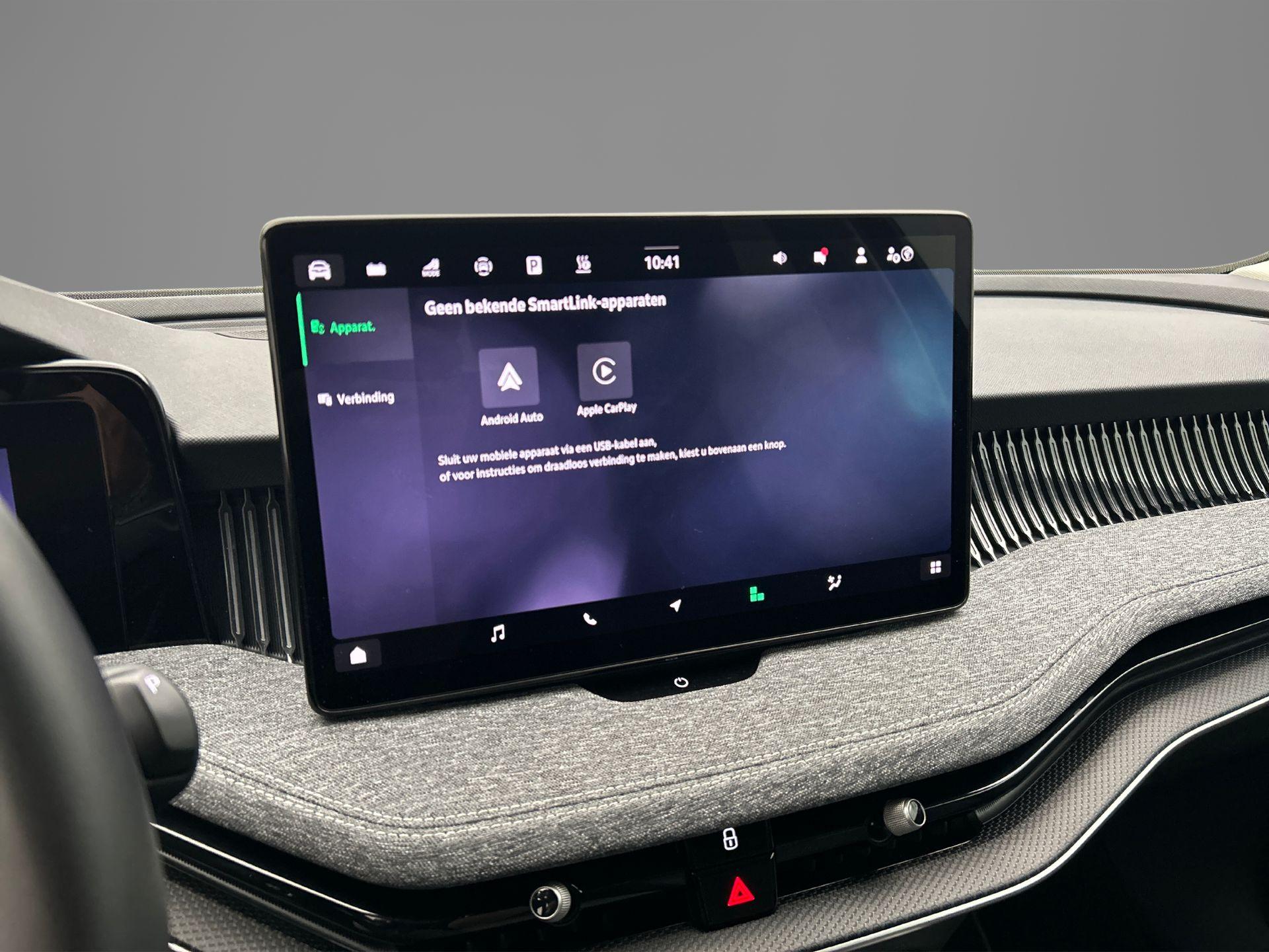 Apple Carplay/Android Auto
