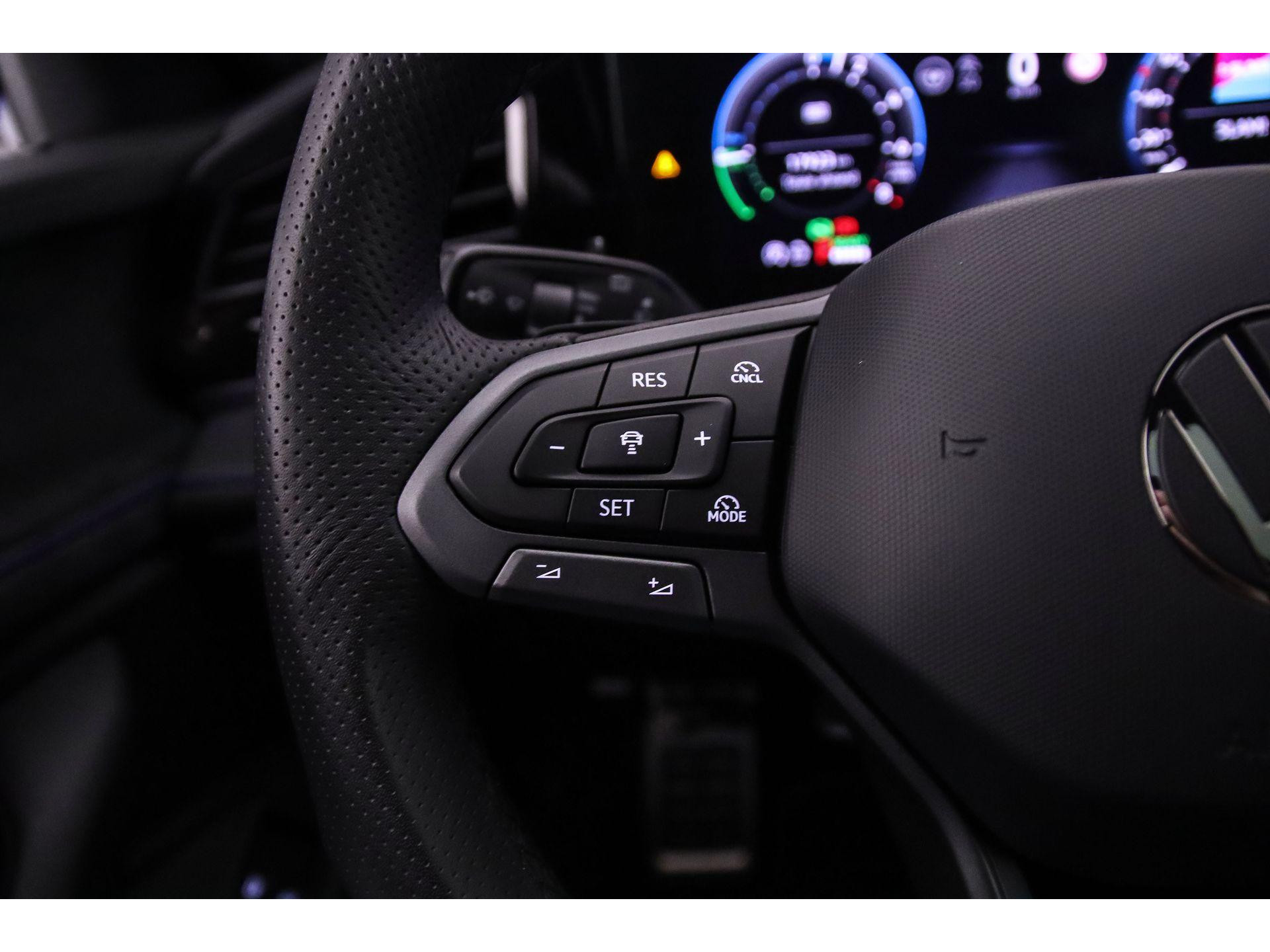 cruise control adaptief met Stop&Go en stuurhulp