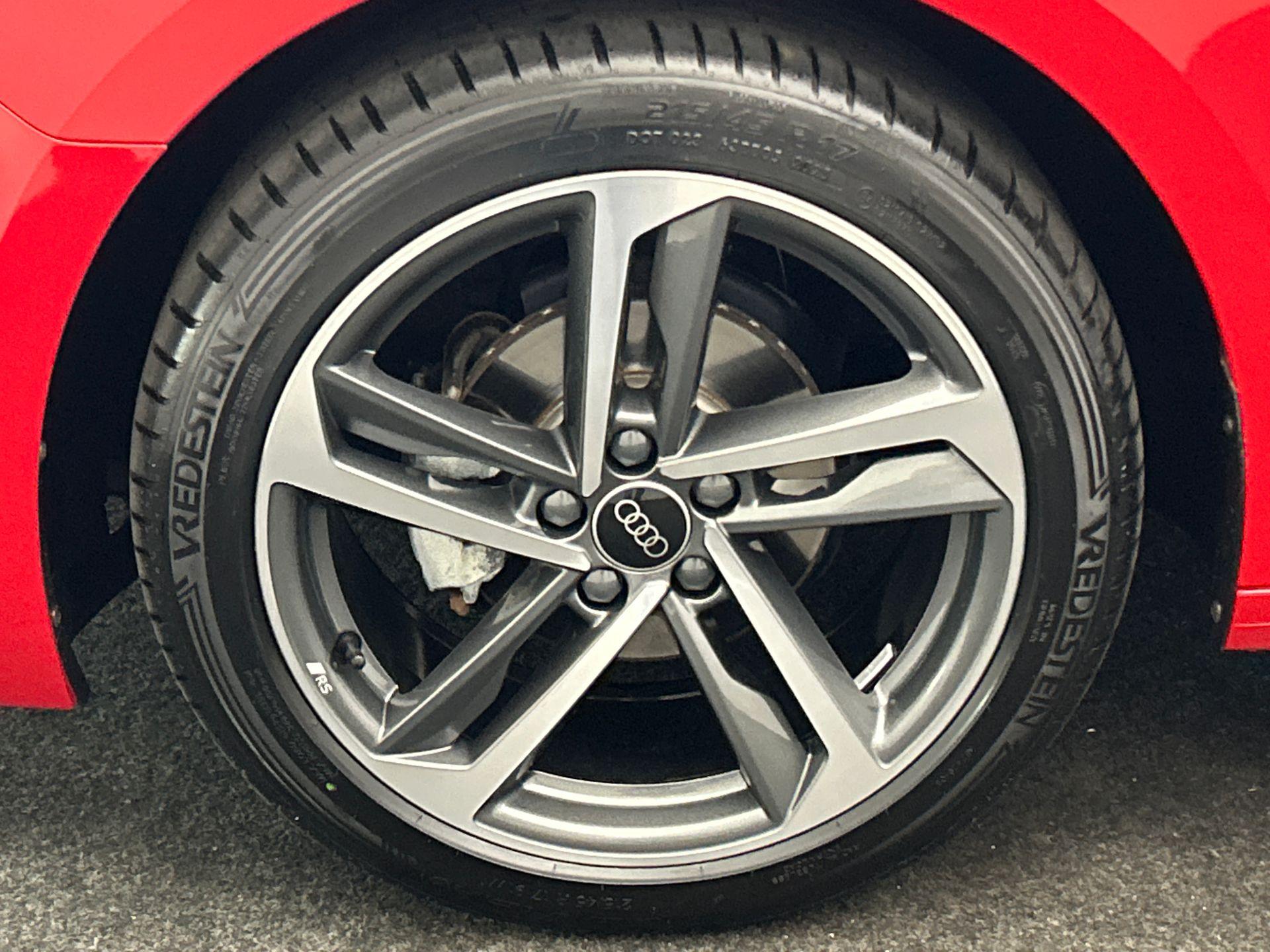 Velgen Audi Sport, 5-dubbelspaak, grafietgrijs, glansgedraaid, 7,5Jx17, bandenmaat 215/45 R17