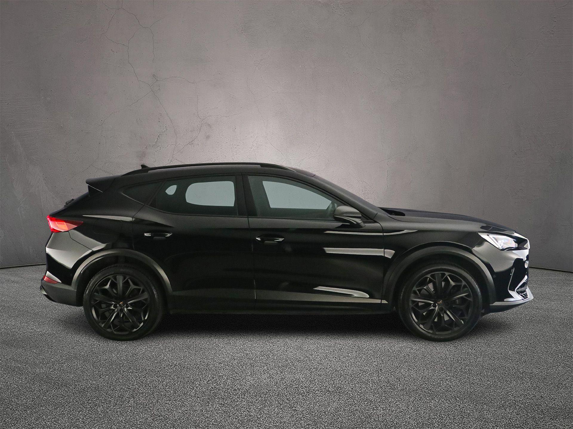 Velgen 'Sport Black Matte', 19 inch lichtmetaal, Banden 245/40 R19