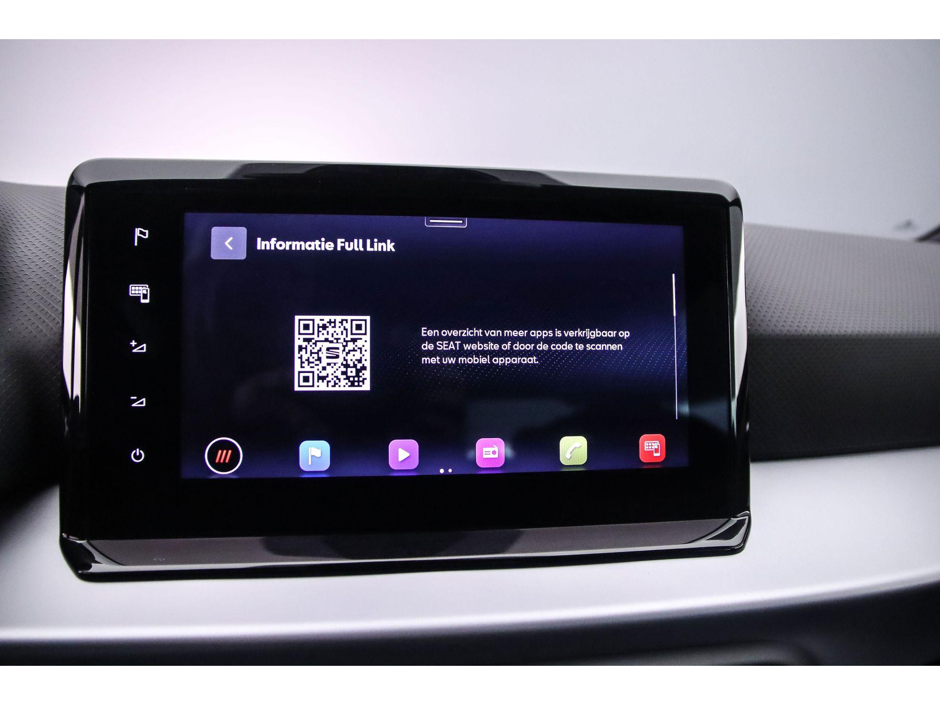 Apple CarPlay™, Android Auto™