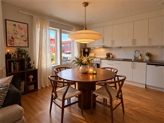 Bild 1. Lägenhet, Svanvägen, Strängnäs 