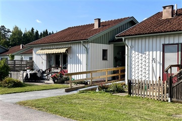 Bild 1. Lägenhet, Västra Ågatan, Östervåla 