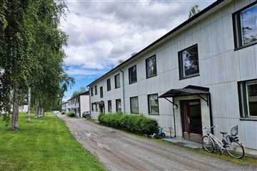 Bild 1. Lägenhet, Bruksvägen, Bollstabruk 