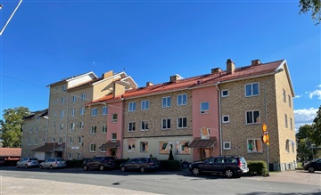 Bild 1. Lägenhet, Centralgatan, Heby 