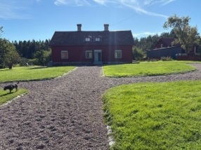 Photo 1. House, Slottsvägen, Rosersberg