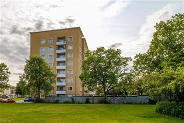 Bild 1. Lägenhet, Trädgårdsgatan, Hallstahammar 
