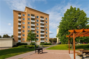 Bild 1. Lägenhet, Trädgårdsgatan, Hallstahammar 