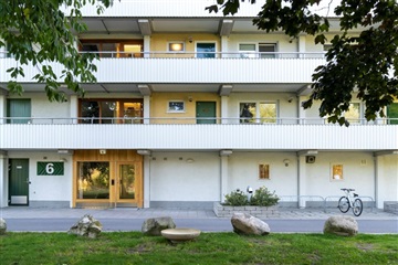 Bild 1. Lägenhet, Granbacksvägen, Tyresö 
