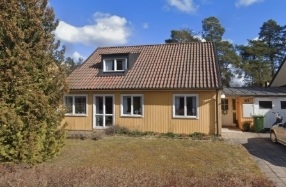Bild 1. Hus/villa, Allévägen, Sollentuna 