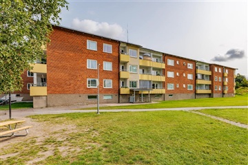 Bild 1. Lägenhet, Trädgårdsgatan, Hallstahammar 