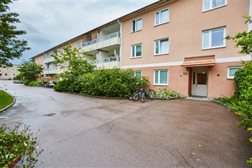 Bild 1. Lägenhet, Vallonvägen, Skultuna 