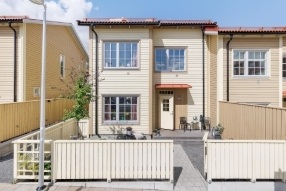 Photo 1. House, Stadsängsgatan, Sigtuna 