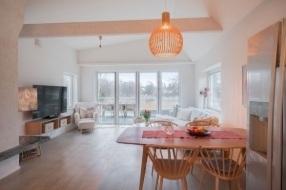 Bild 1. Hus/villa, sjöstigen, Segeltorp 