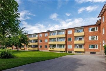 Bild 1. Lägenhet, Trädgårdsgatan, Hallstahammar 
