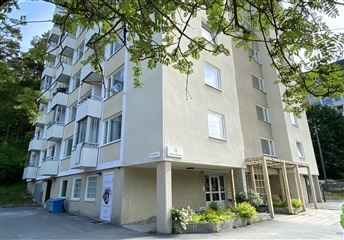 Bild 1. Lägenhet, nedergårdsvägen, Tumba 