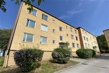 Bild 1. Lägenhet, nedergårdsvägen, Tumba 