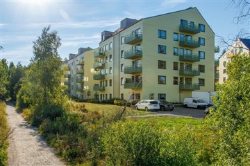 Bild 1. Lägenhet, Småbrukets backe, Huddinge 