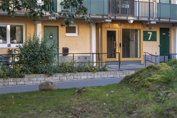 Bild 1. Lägenhet, Granbacksvägen, Tyresö 