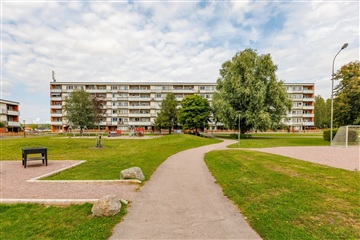 Bild 1. Lägenhet, Trädgårdsgatan, Hallstahammar 