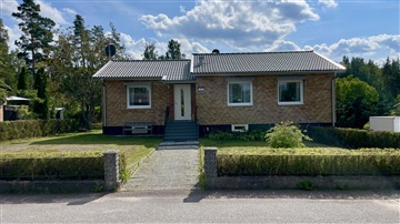 Bild 1. Hus/villa, Källgatan, Lönneberga 