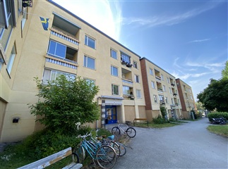 Bild 1. Lägenhet, nedergårdsvägen, Tumba 