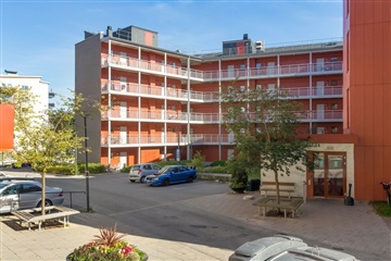 Bild 1. Lägenhet, Småbrukets backe, Huddinge 