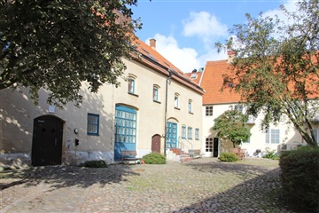 Bild 1. Lägenhet, Besökaregränd, Ystad 
