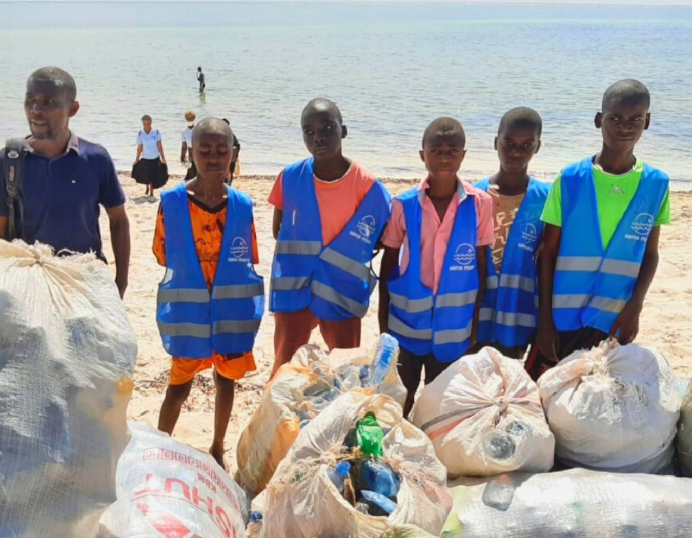 50 social cleanups - Müll und Armut reduzieren