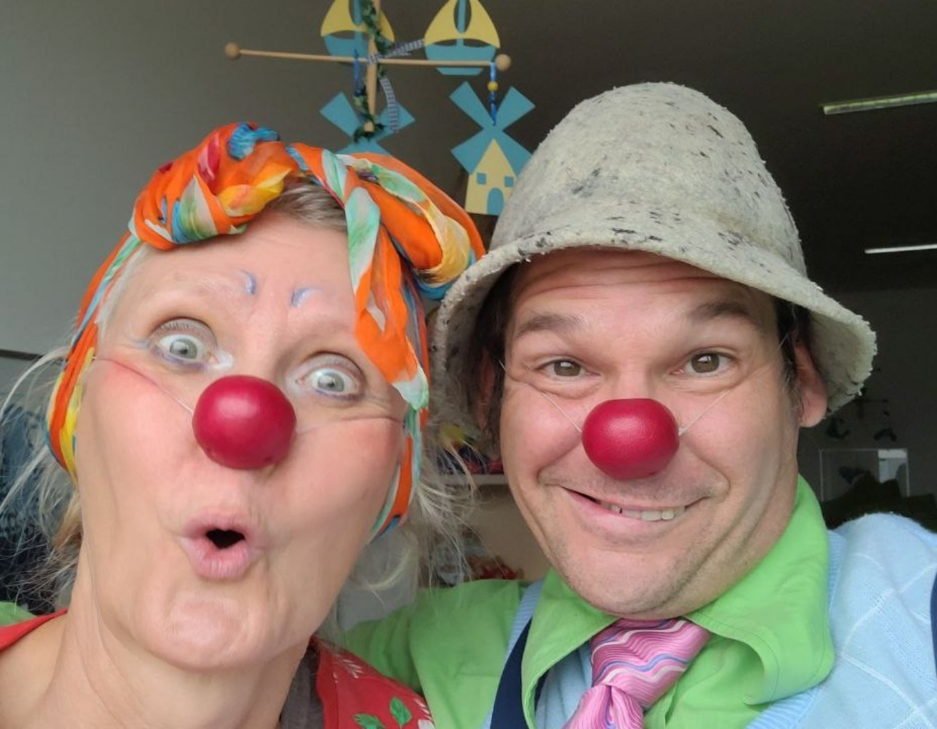 Klinikclowns schenken ein Lächeln - Projekt Bärenfamilie