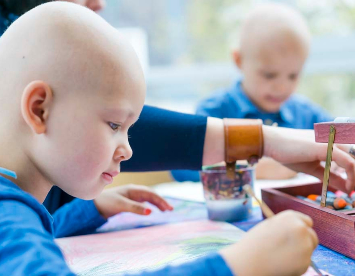 Musik- und Kunsttherapie für krebskranke Kinder