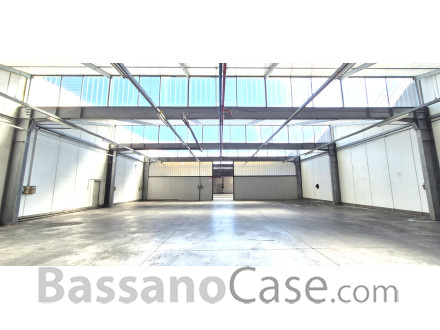 AMPIO SPAZIO ARTIGIANALE DI 1200 MQ