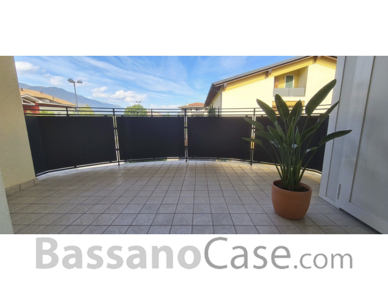 APPARTAMENTO BICAMERE CON TERRAZZO ABITABILE IN VENDITA A BASSANO DEL GRAPPA - Foto 1 di 13