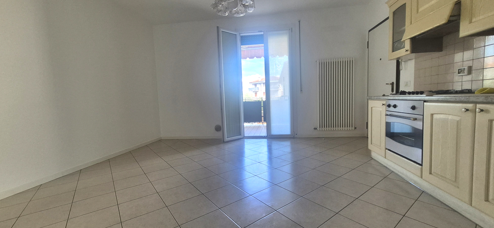 APPARTAMENTO BICAMERE CON TERRAZZO ABITABILE IN VENDITA A BASSANO DEL GRAPPA - Foto 0 di 13