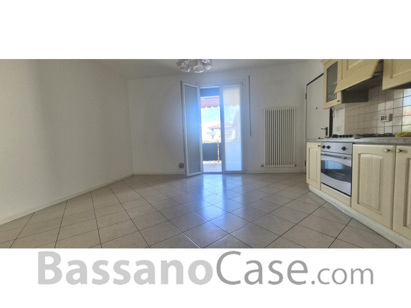 APPARTAMENTO BICAMERE CON TERRAZZO ABITABILE IN VENDITA A BASSANO DEL GRAPPA - Foto 0 di 13