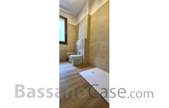 APPARTAMENTO CON DUE CAMERE E GIARDINO IN VENDITA A  ROMANO D'EZZELINO - Foto 5 di 9