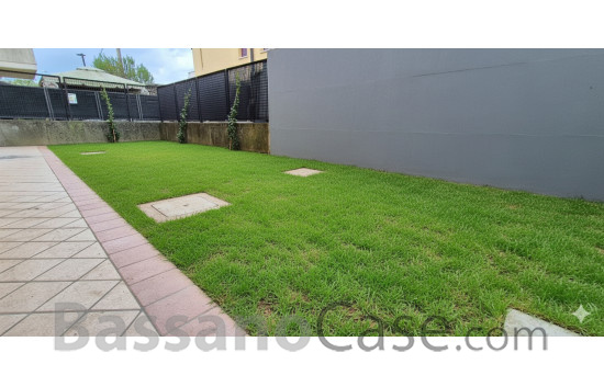 APPARTAMENTO CON DUE CAMERE E GIARDINO IN VENDITA A  ROMANO D'EZZELINO - Foto 3 di 9