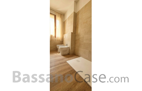 APPARTAMENTO CON DUE CAMERE E GIARDINO IN VENDITA A  ROMANO D'EZZELINO - Foto 4 di 8