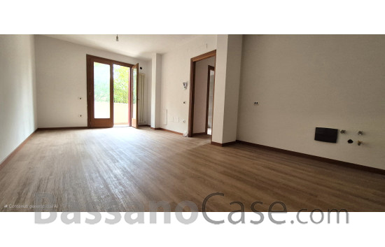 APPARTAMENTO CON DUE CAMERE IN VENDITA A  ROMANO D'EZZELINO - Foto 0 di 7