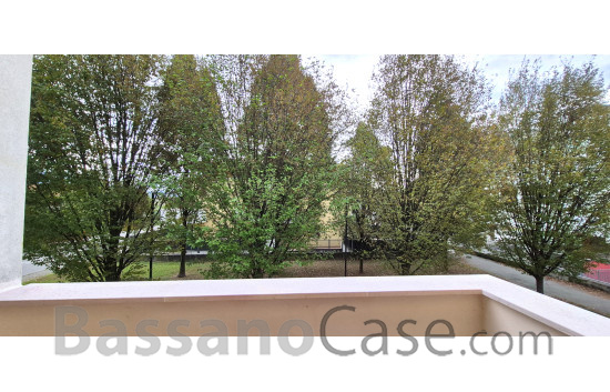 APPARTAMENTO CON DUE CAMERE IN VENDITA A  ROMANO D'EZZELINO - Foto 1 di 7