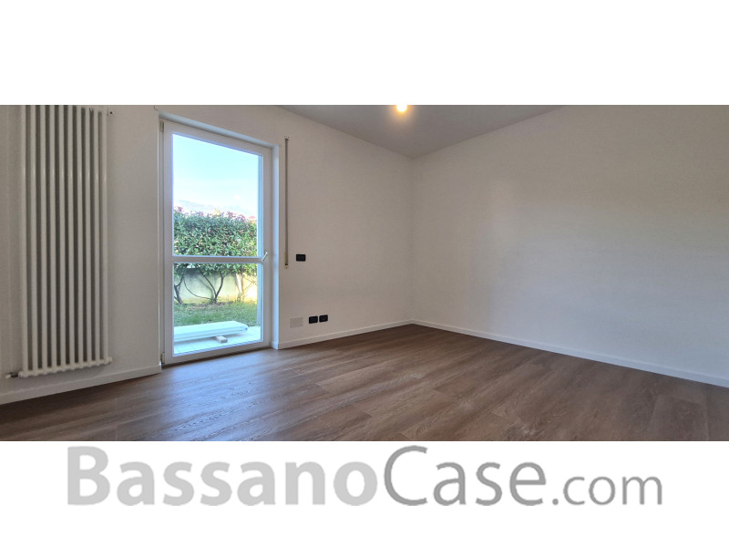 APPARTAMENTO INDIPENDENTE CON GIARDINO PRIVATO - Foto 5 di 13