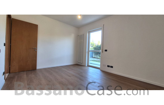 APPARTAMENTO INDIPENDENTE CON GIARDINO PRIVATO - Foto 6 di 13