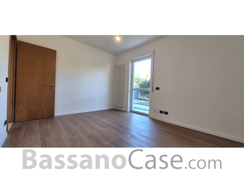 APPARTAMENTO INDIPENDENTE CON GIARDINO PRIVATO - Foto 6 di 13