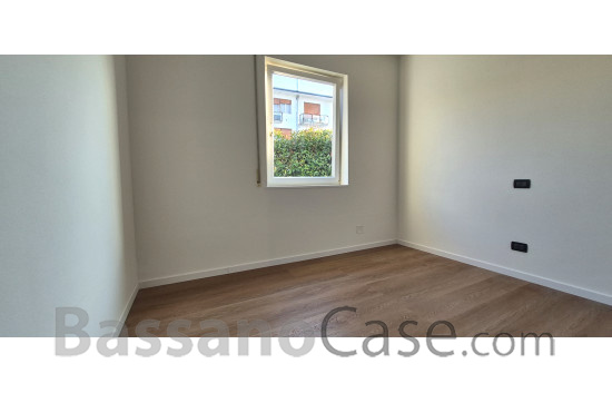 APPARTAMENTO INDIPENDENTE CON GIARDINO PRIVATO - Foto 9 di 13