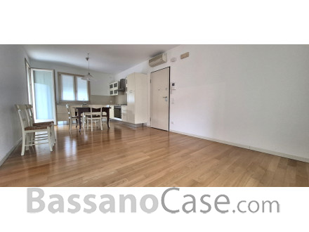 ELEGANTE APPARTAMENTO TRICAMERE IN AFFITTO A BASSANO DEL GRAPPA