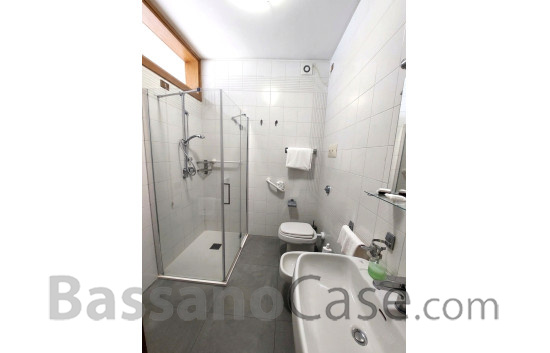 ELEGANTE PALAZZOTTO IN VENDITA IN CENTRO A MAROSTICA - Foto 10 di 14