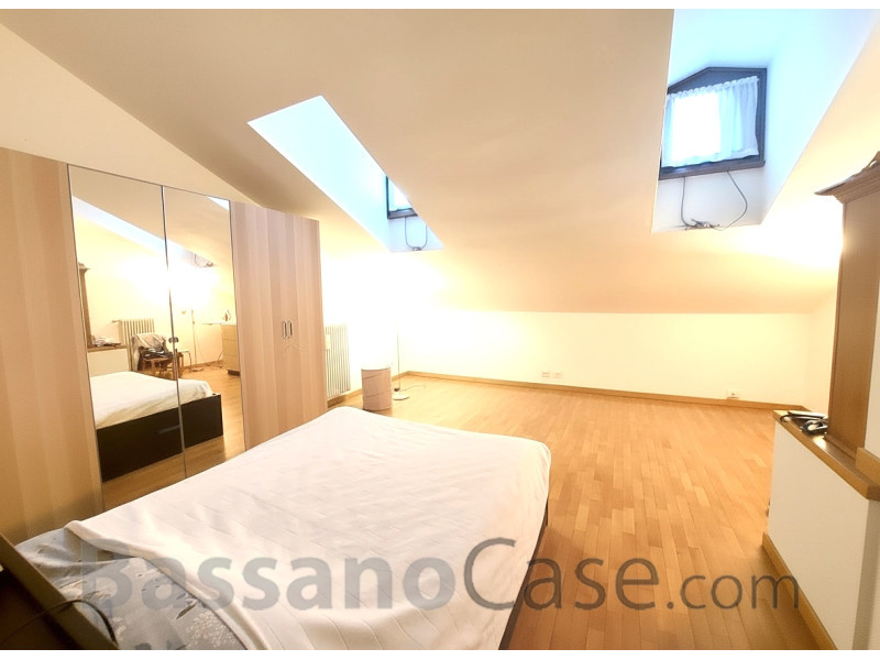 ELEGANTE PALAZZOTTO IN VENDITA IN CENTRO A MAROSTICA - Foto 8 di 14